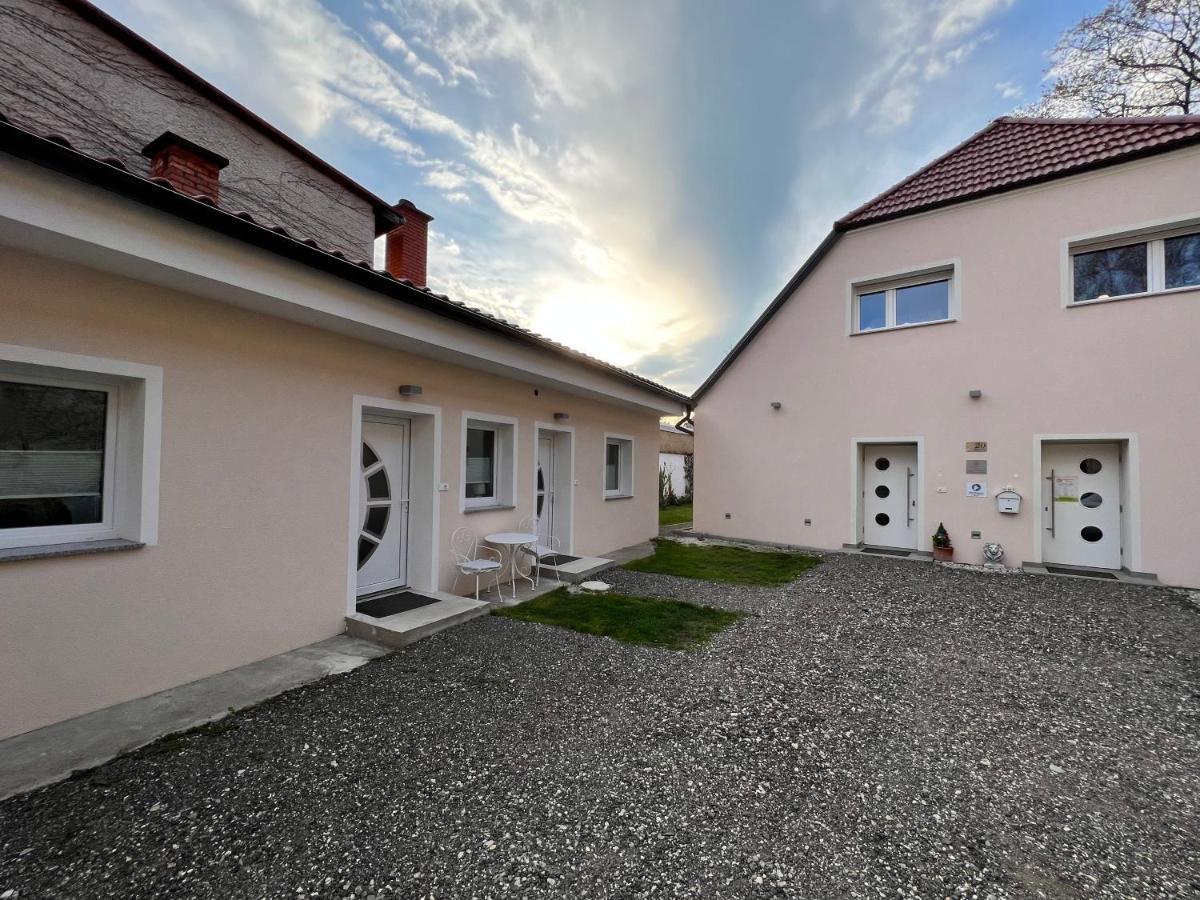 Om Yoga Center Lägenhet Slovenska Bistrica Exteriör bild