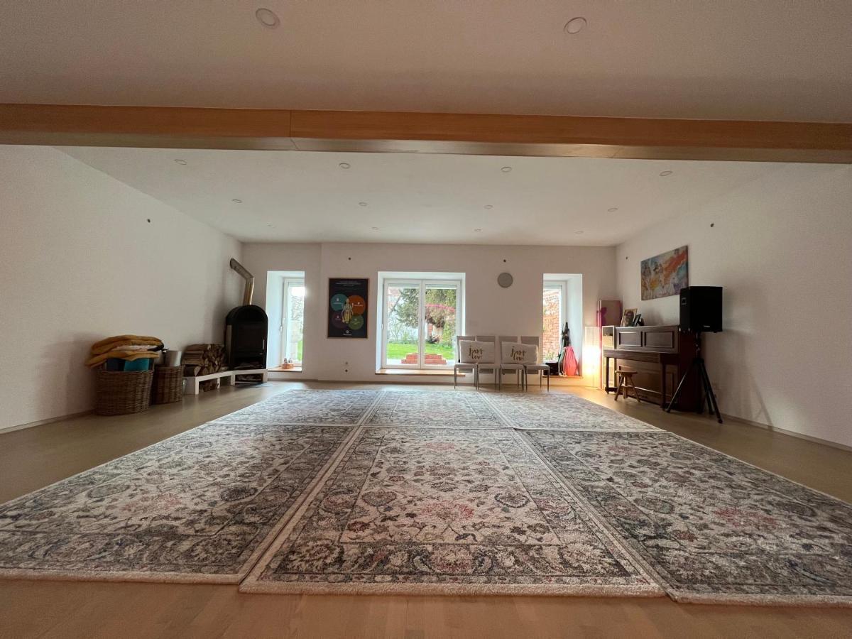Om Yoga Center Lägenhet Slovenska Bistrica Exteriör bild